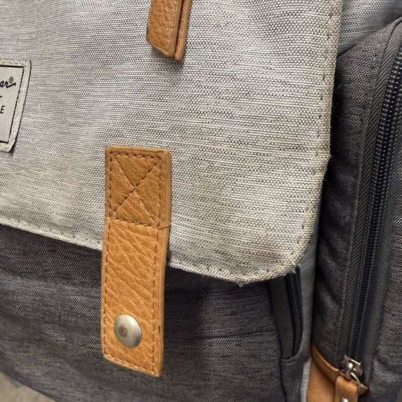 Eddie Bauer Cascade Backpack Diaper Bag With Insulated Pocket and Wipe Access - Picture 5 of 8